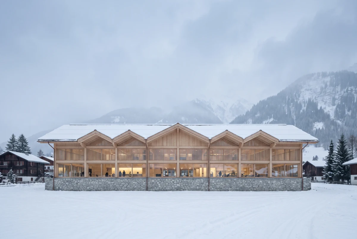 雪山下的木构公共建筑，综合公共建筑 AI 设计参考