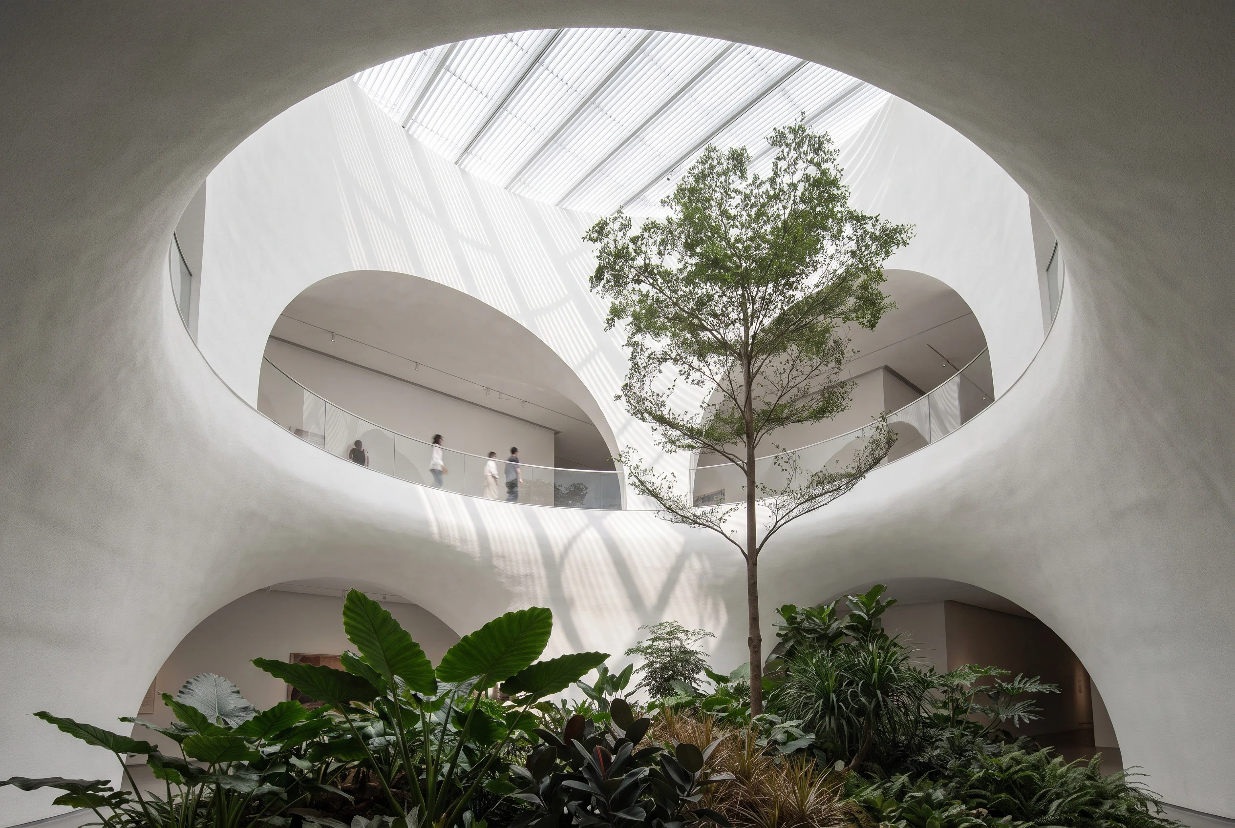 博物馆绿植天光中庭，文化展陈 AI 设计参考