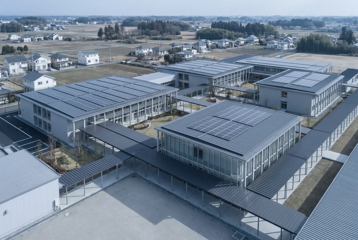 田园校园组团建筑鸟瞰，教育校园 AI 设计参考
